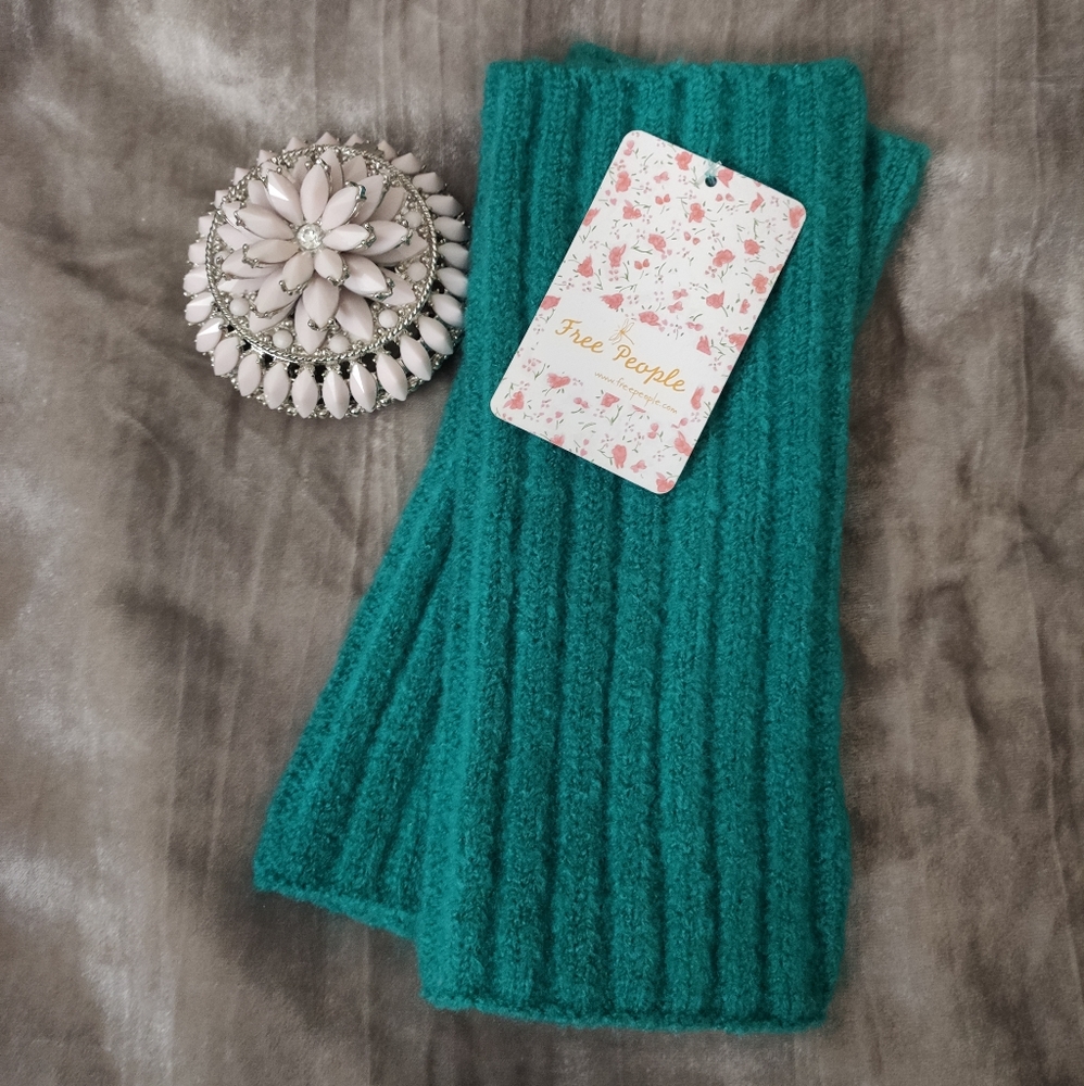 Free People Gloves